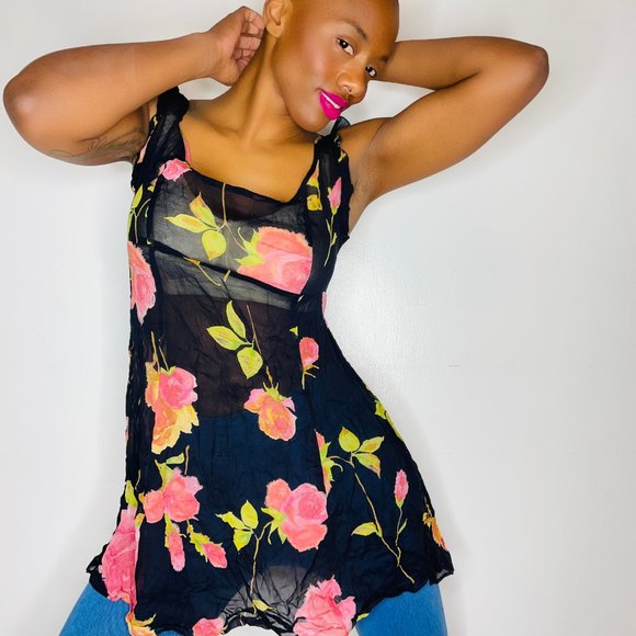 DEADSTOCK BETSEY JOHNSON FLORAL SLIP - Picture 2 of 6